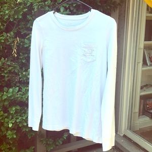 Long sleeve white t-shirt vineyard vines